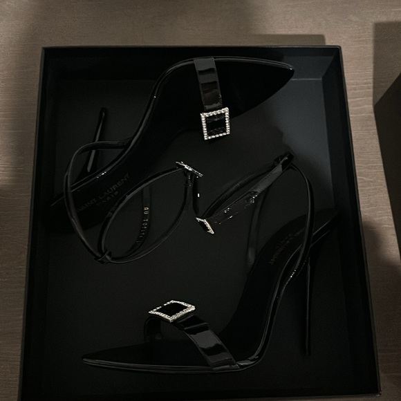 Saint Laurent Claude 110mm buckle heel sandal in patent leather - Picture 13 of 16